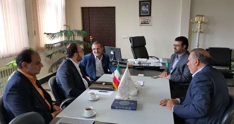 استفاده از تسهیلات کم بهره کمیته امداد امام خمینی برای جذب و اشتغال مدد جویان در واحدهای صنعتی 